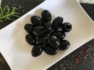 Schwarze Oliven aus Italien